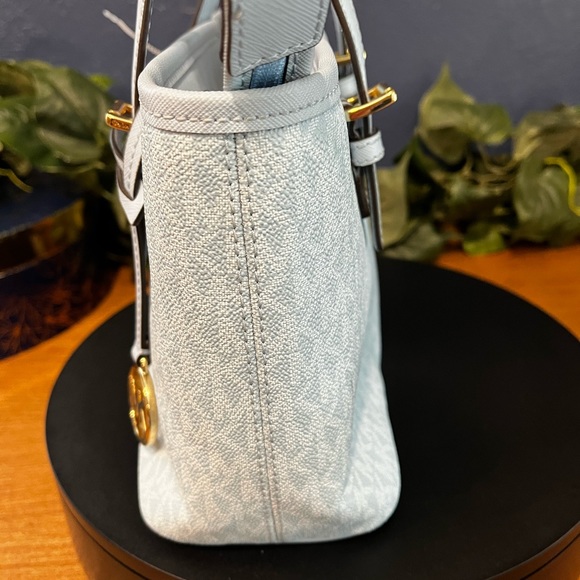 NWT Michael Kors light blue Crossbody bag and wallet - Picture 2 of 15